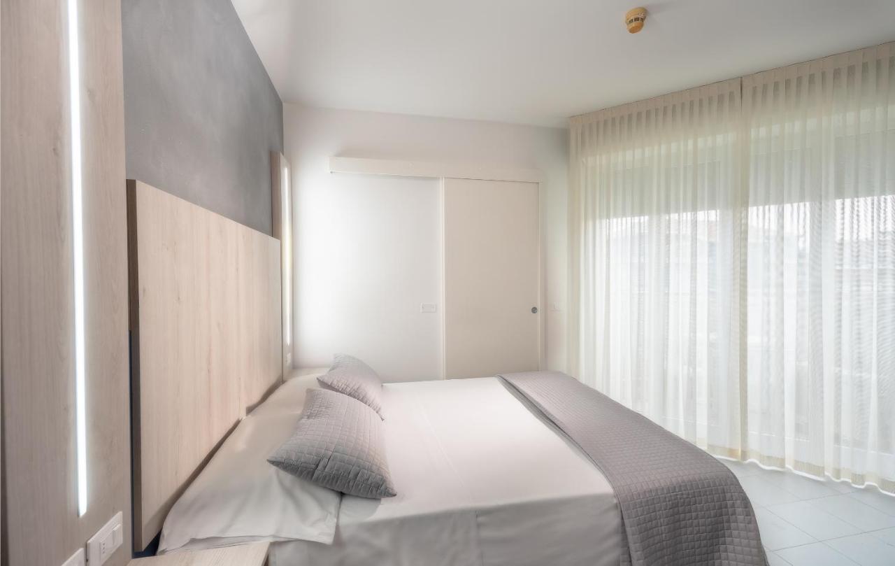 Hotel Marisa Каорле Екстериор снимка